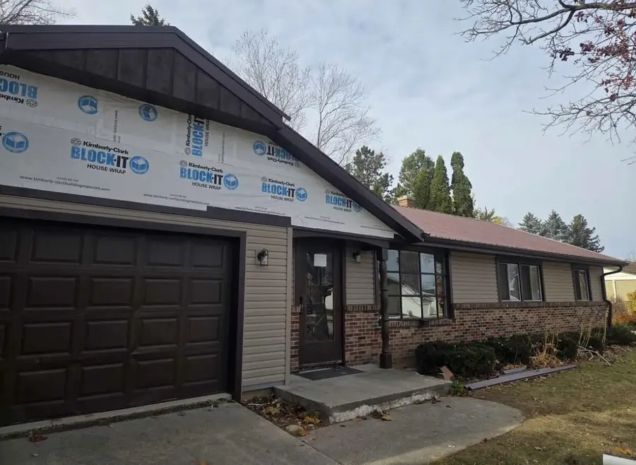 555 Meadow LANE, Sheboygan Falls, WI 53085 - Image #2