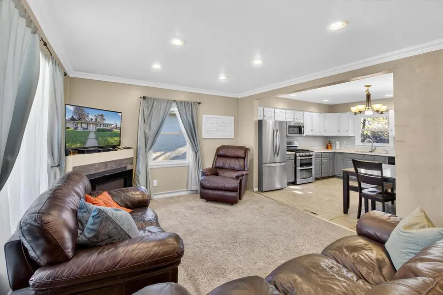 1123 Montclair DRIVE, Racine, WI 53402 - Image #2