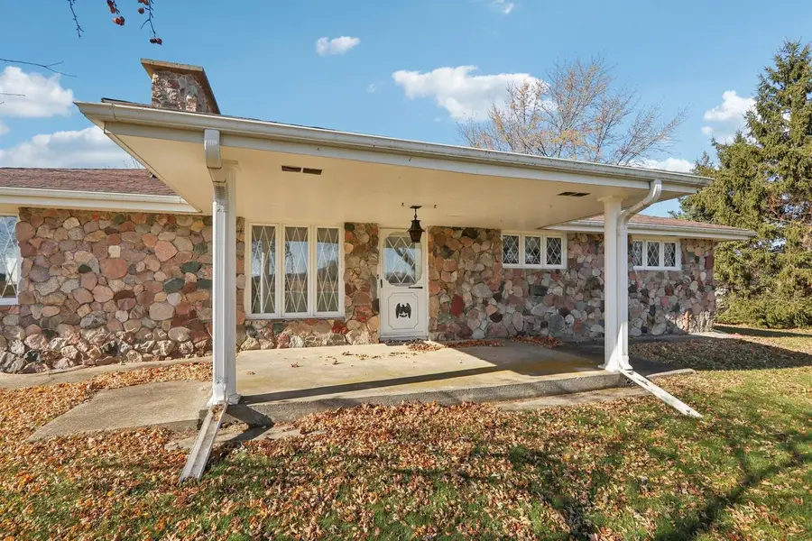 W360S9521 Markham ROAD, Eagle, WI 53119 - Image #2