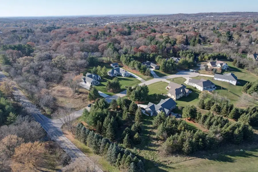 902 MEYERS COURT, Wales, WI 53183 - Image #2