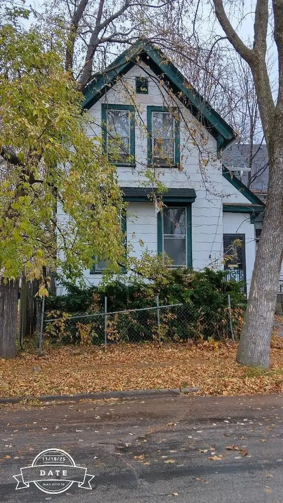 2210 W Cherry STREET, Milwaukee, WI 53205