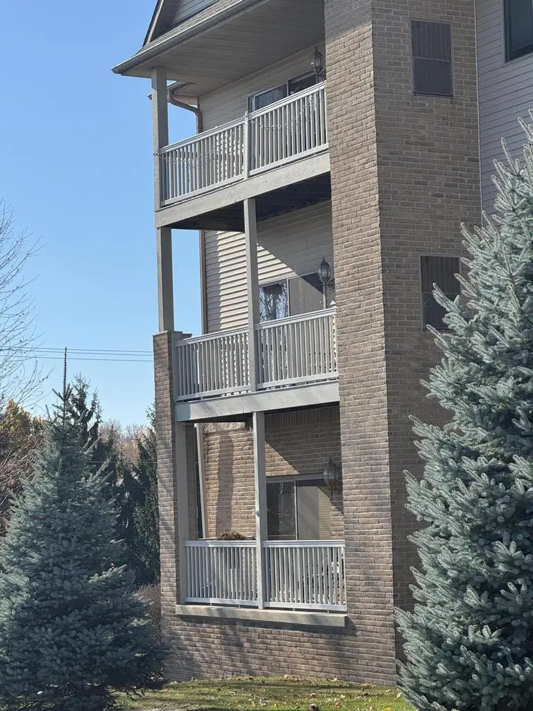 223 Fifth STREET #213, Hartford, WI 53027 - Image #1