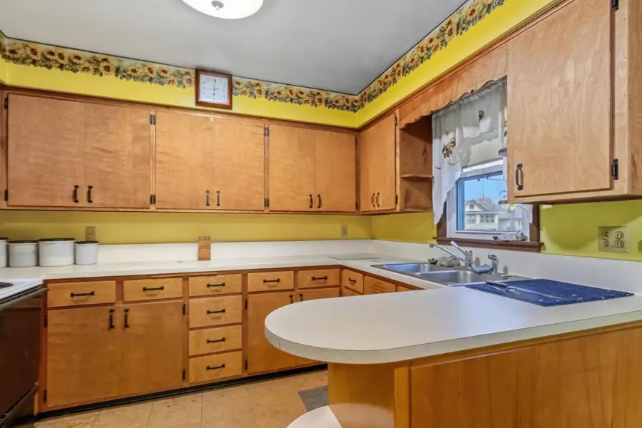 2424 Spring STREET, Racine, WI 53405 - Image #3