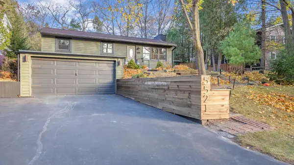 5521 Evergreen DRIVE, Sheboygan, WI 53081