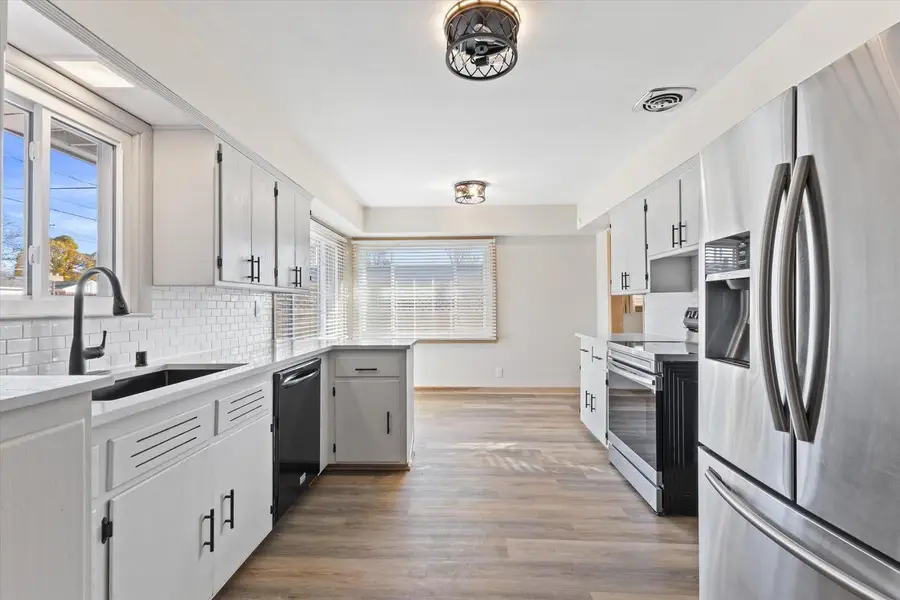 9230 W Center STREET, Milwaukee, WI 53222 - Image #3