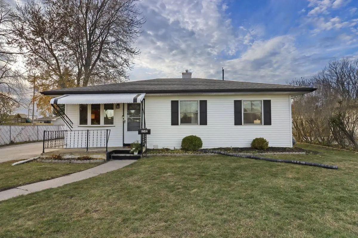 8542 19th AVENUE, Kenosha, WI 53143 - Image #1