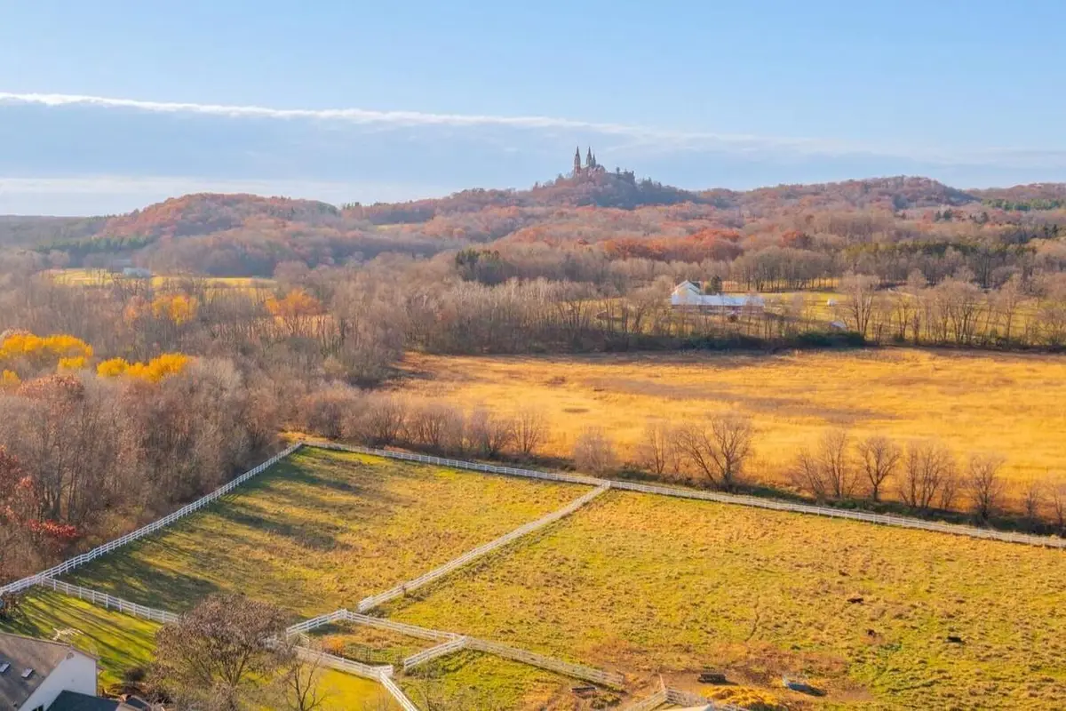 1507 St Augustine ROAD, Hartford, WI 53027 - Image #1