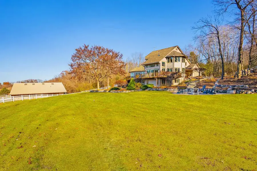 1507 St Augustine ROAD, Hartford, WI 53027 - Image #3