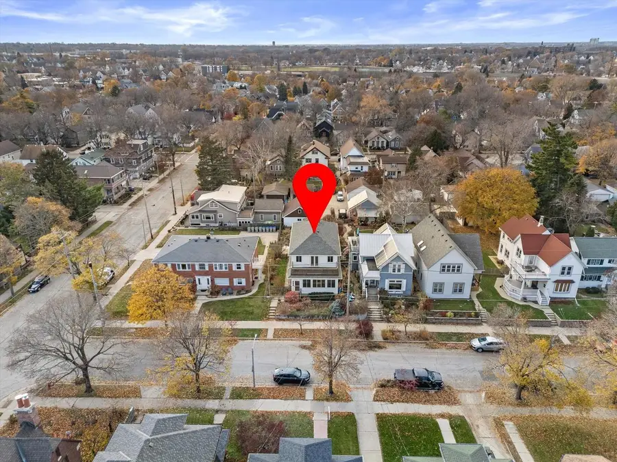 2739 S Shore DRIVE, Milwaukee, WI 53207 - Image #2
