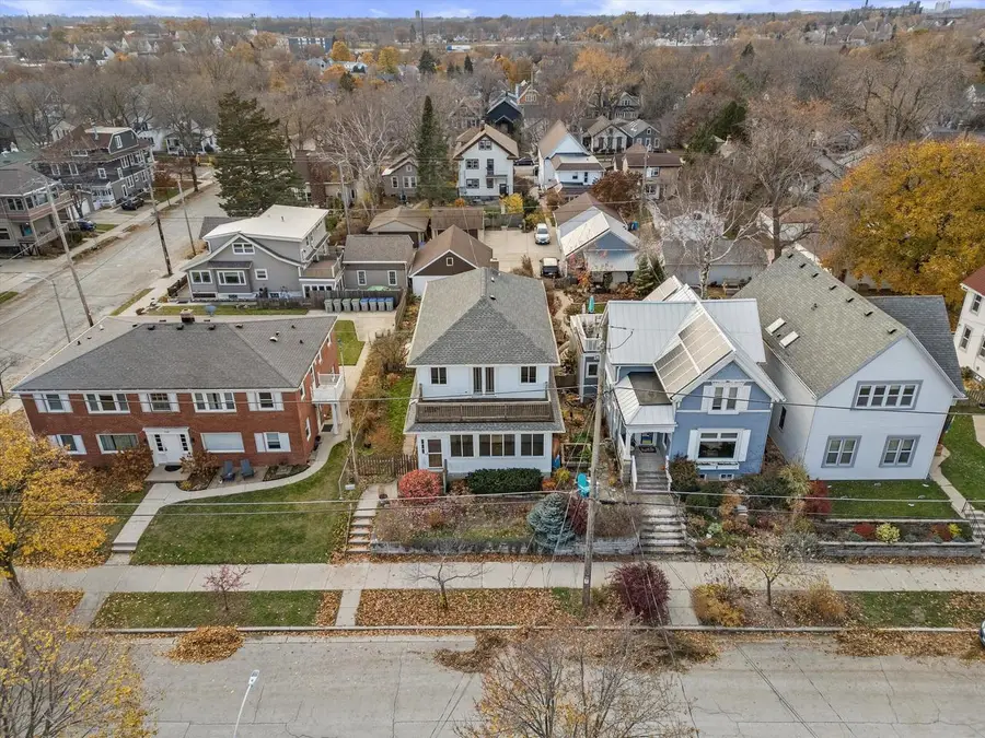 2739 S Shore DRIVE, Milwaukee, WI 53207 - Image #3