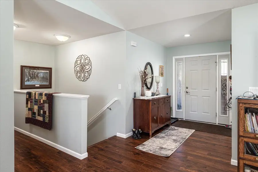 W7579 Castle Heights DRIVE, Holmen, WI 54636 - Image #3