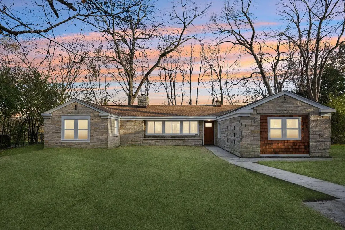 5686 N River Forest DRIVE, Glendale, WI 53209 - Image #1