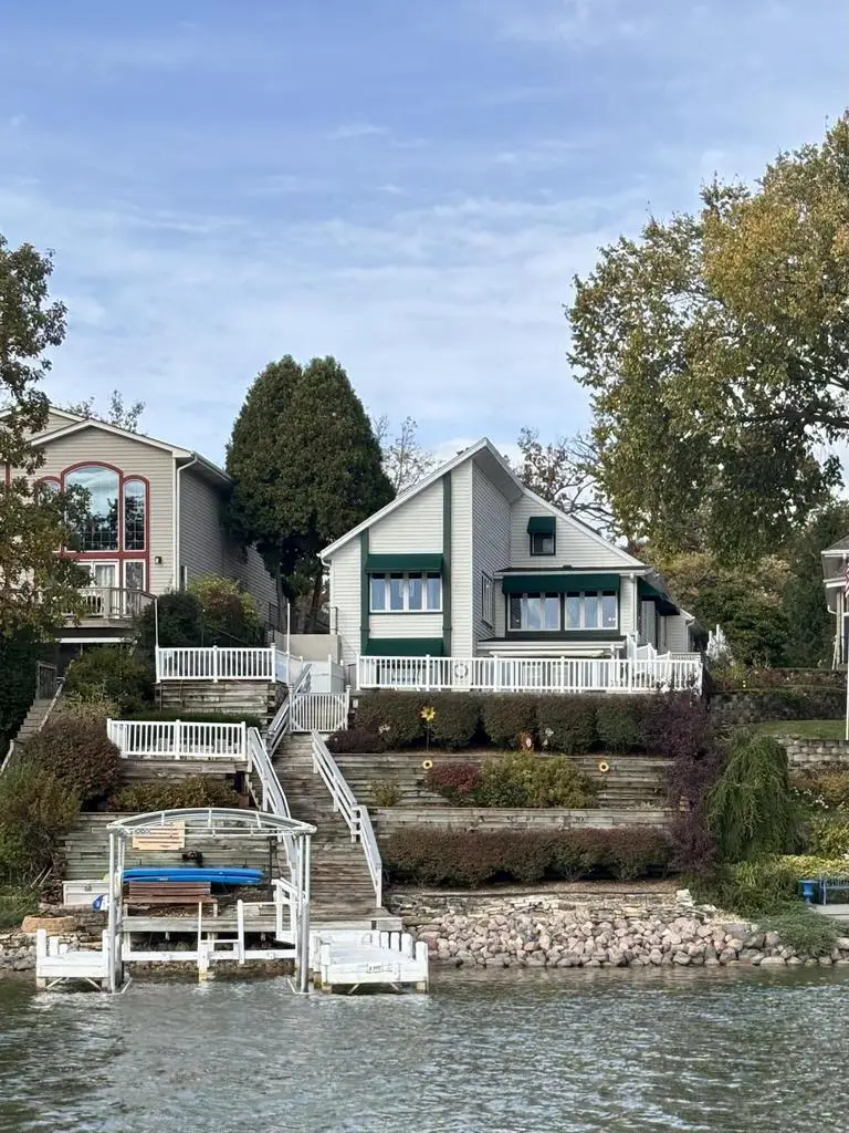 W949 Miramar DRIVE, East Troy, WI 53120 - Image #1