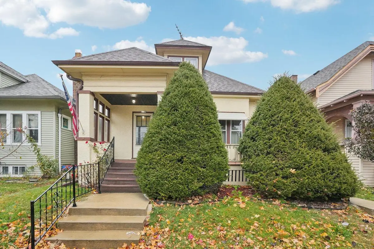 2918 W Greenfield AVENUE, Milwaukee, WI 53215 - Image #1