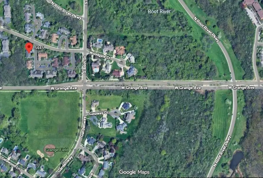 5445 Wild Cherry CIRCLE, Greendale, WI 53129 - Image #2