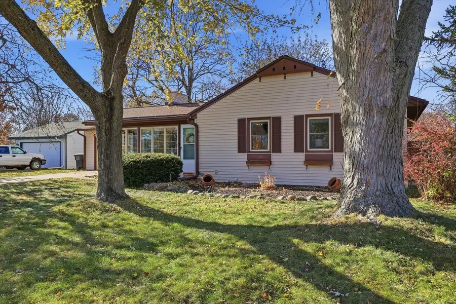 915 Parkview LANE, Mukwonago, WI 53149 - Image #3