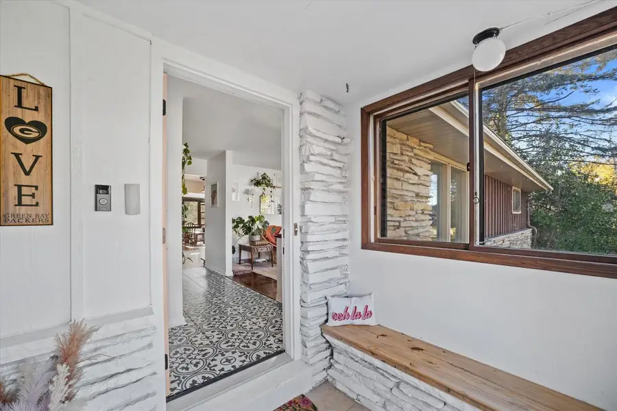 3105 W Valanna COURT, Glendale, WI 53209 - Image #2