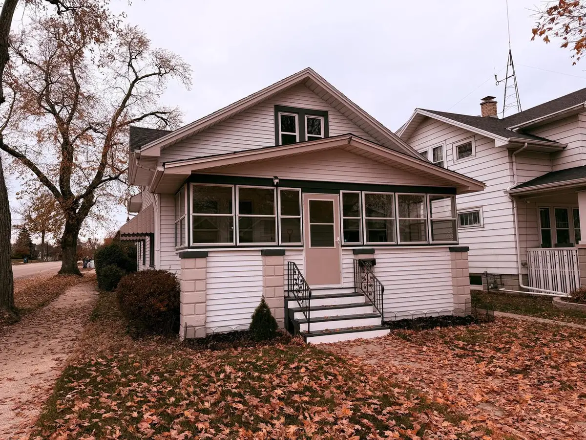 3824 Lindermann AVENUE, Racine, WI 53405 - Image #1