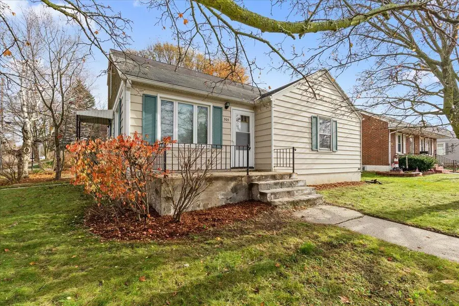 305 S Silverbrook DRIVE, West Bend, WI 53095 - Image #3