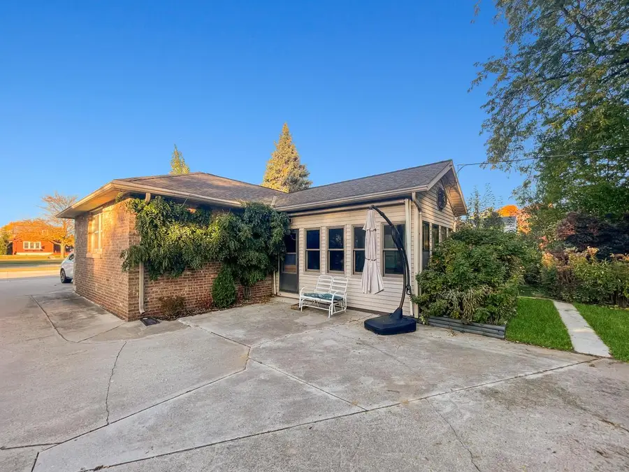 1825 Waldo BOULEVARD, Manitowoc, WI 54220 - Image #2