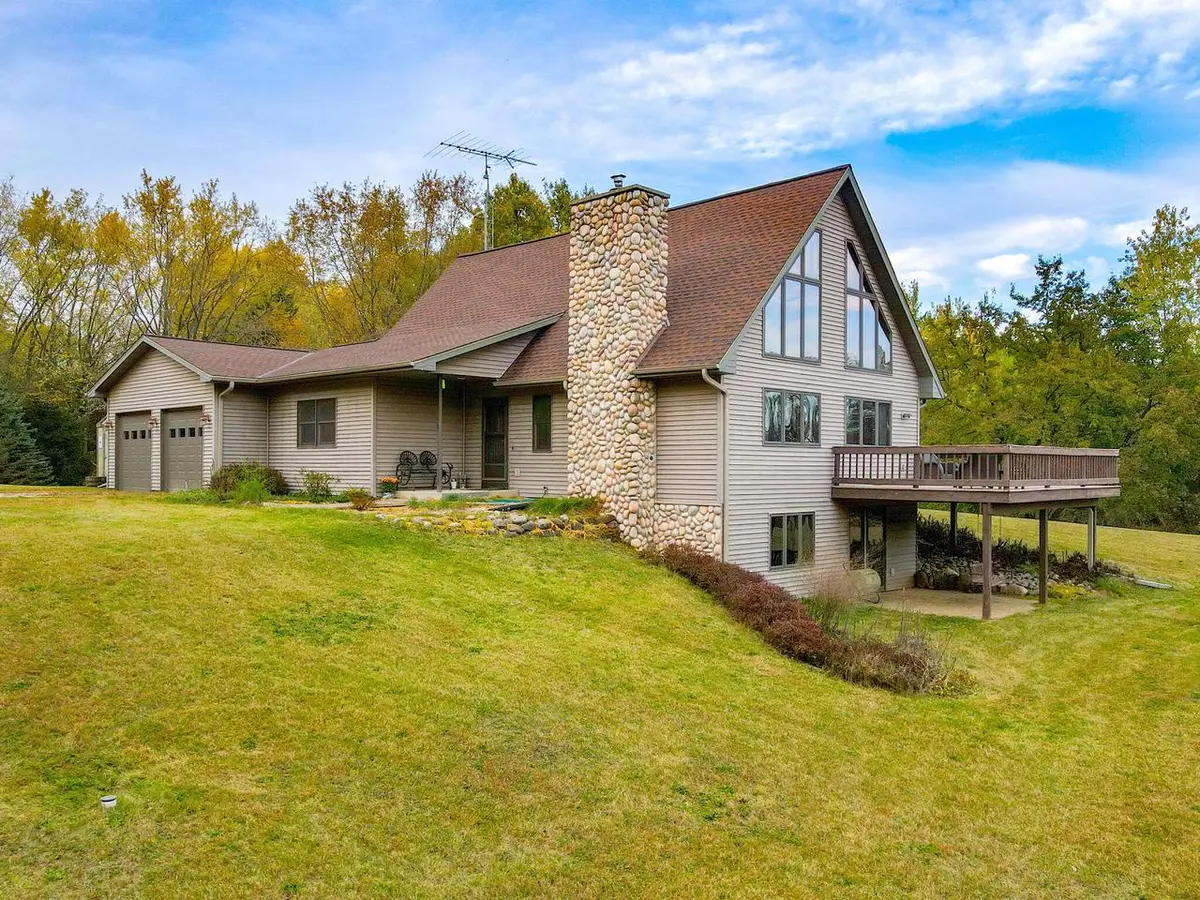 N5568 Johnson ROAD, Delavan, WI 53115 - Image #1