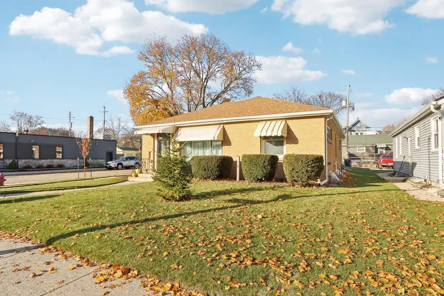 8734 W Becher STREET, West Allis, WI 53227 - Image #2