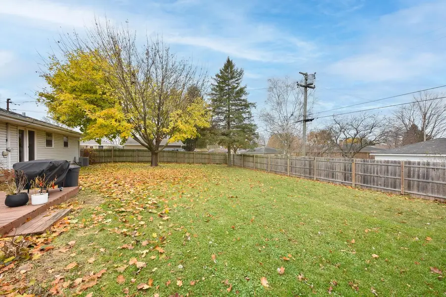 1566 Scott ROAD, Port Washington, WI 53074 - Image #3