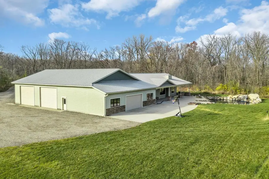 8431 Big Bend ROAD, Waterford, WI 53185 - Image #2