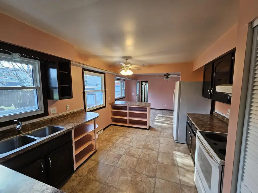 1305 Endl BOULEVARD, Fort Atkinson, WI 53538 - Image #3