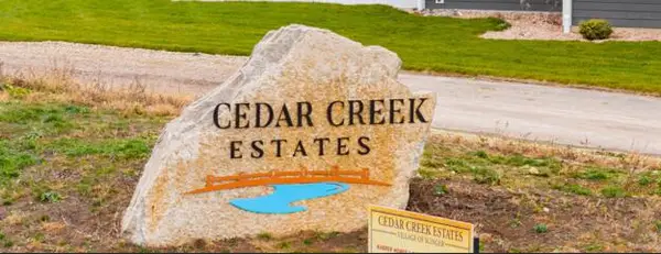 416 SANDSTONE DRIVE, Slinger, WI 53086