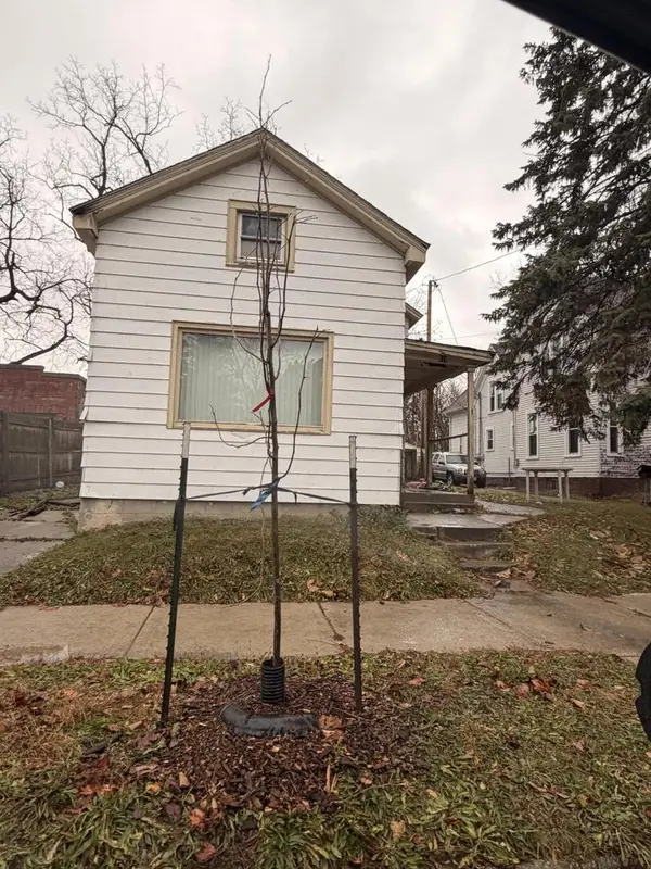 818 St Patrick STREET, Racine, WI 53402