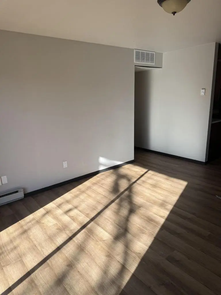 N115W17103 Armada DRIVE #7, Germantown, WI 53022 - Image #3