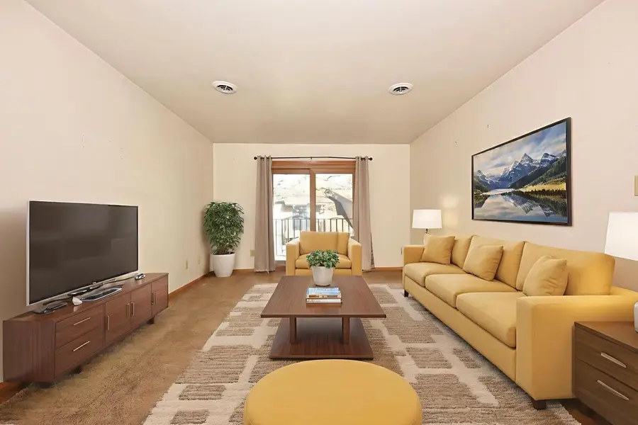 W170N11583 Armada DRIVE ##16, Germantown, WI 53022 - Image #3