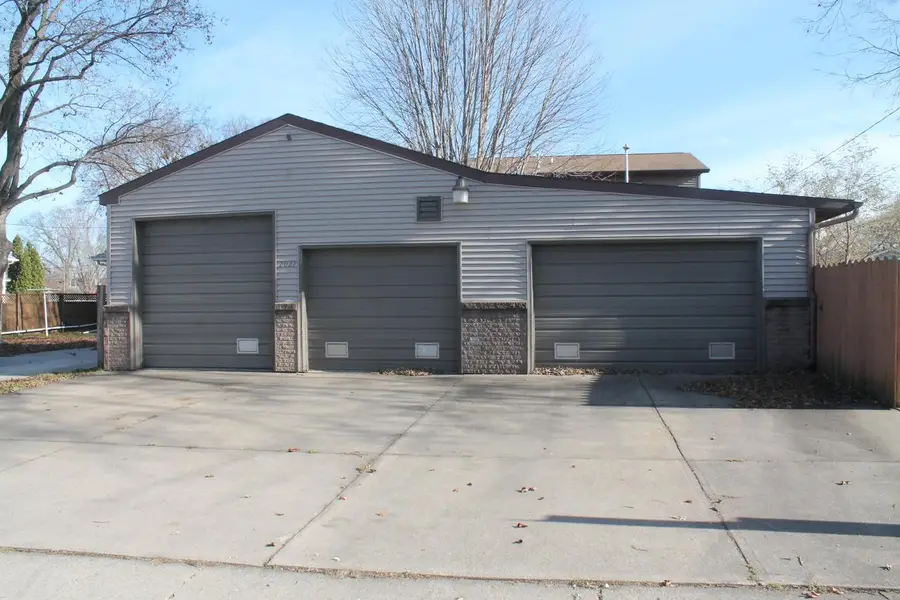 2027 Charles STREET, La Crosse, WI 54603 - Image #2