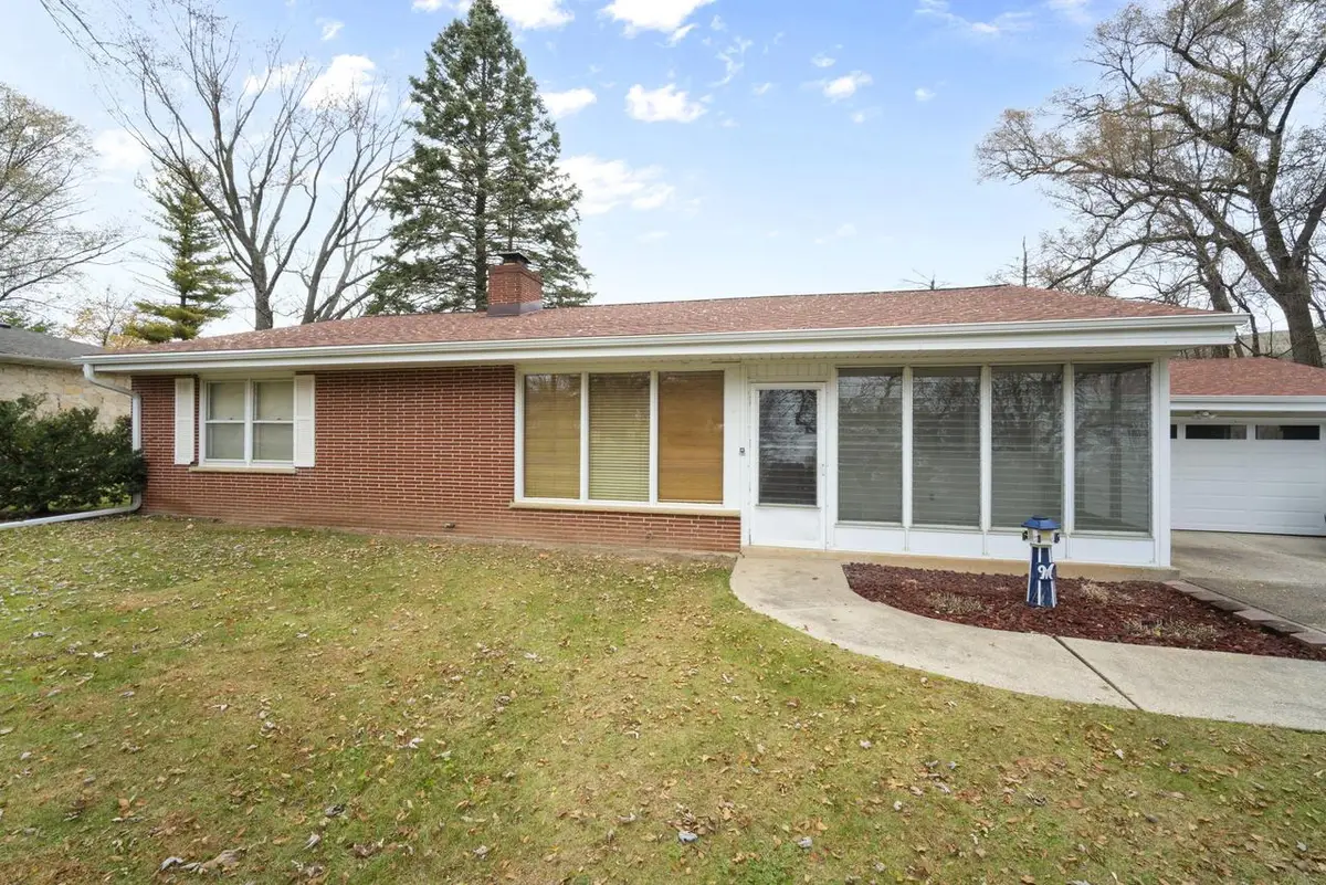 N89W13560 Bonnie LANE, Menomonee Falls, WI 53051 - Image #1