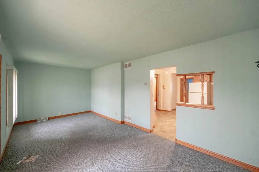 3018 E Cudahy AVENUE, Saint Francis, WI 53235 - Image #3