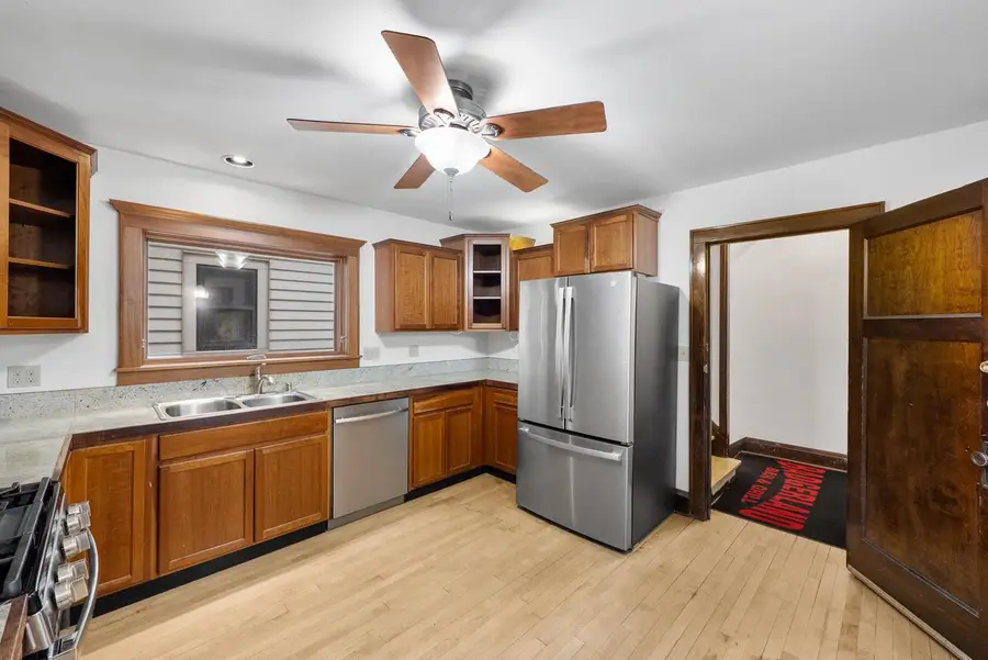 3121 N Dousman STREET, Milwaukee, WI 53212 - Image #2