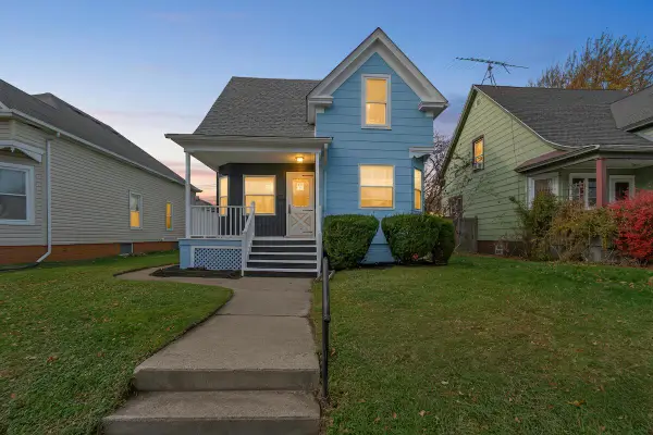 920 Grove AVENUE, Racine, WI 53405