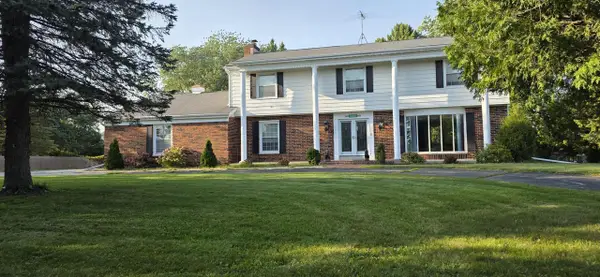 866 E Pioneer DRIVE, Grafton, WI 53024