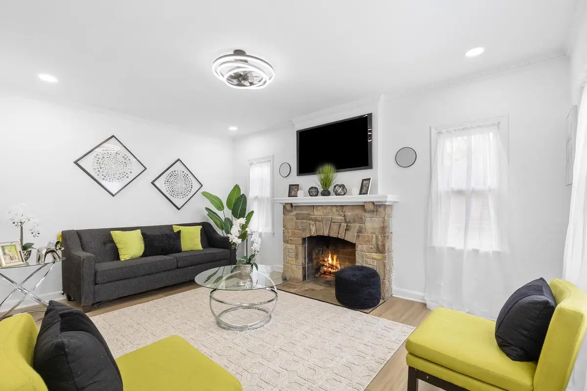 1229 W Olive STREET, Milwaukee, WI 53209 - Image #1