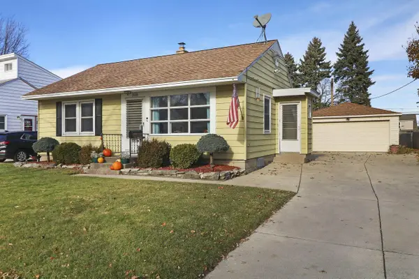 3466 E Waterford AVENUE, Saint Francis, WI 53235