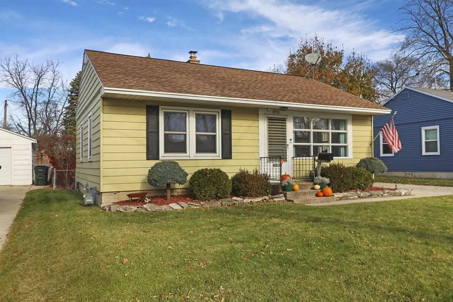 3466 E Waterford AVENUE, Saint Francis, WI 53235 - Image #2