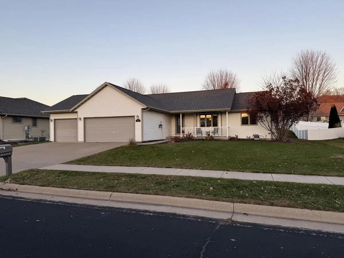 1907 Viking AVENUE, Holmen, WI 54636 - Image #1