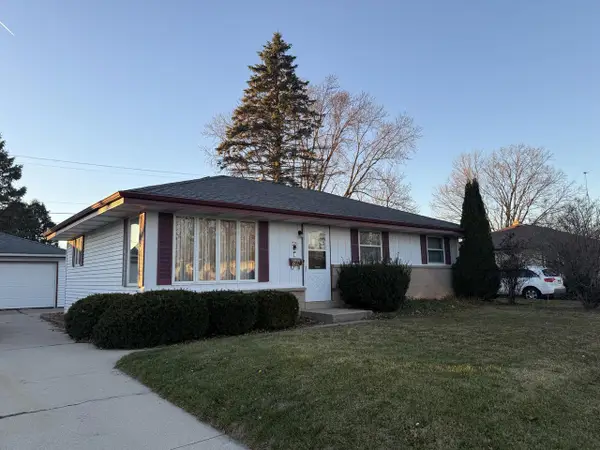 725 Harker AVENUE, Hartford, WI 53027