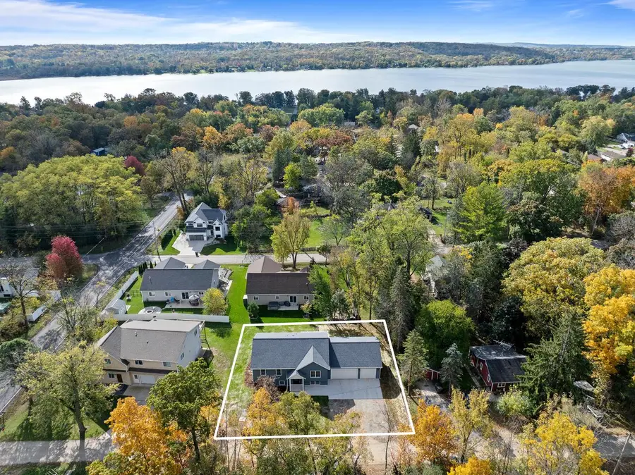 W3813 Magnolia DRIVE, Lake Geneva, WI 53147 - Image #2