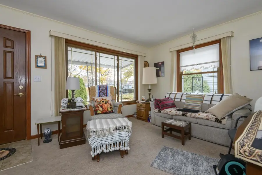 3515 S 1st PLACE, Milwaukee, WI 53207 - Image #3