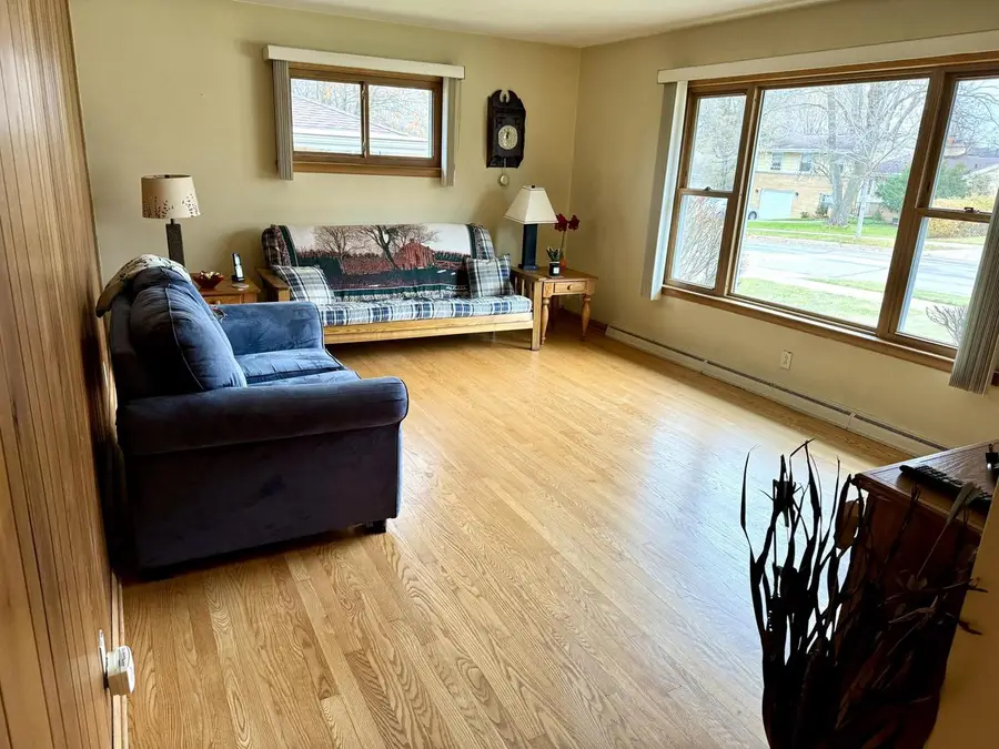 632 S 16th AVENUE, West Bend, WI 53095 - Image #2