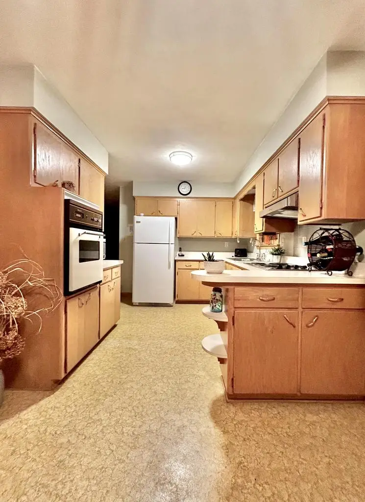 632 S 16th AVENUE, West Bend, WI 53095 - Image #3