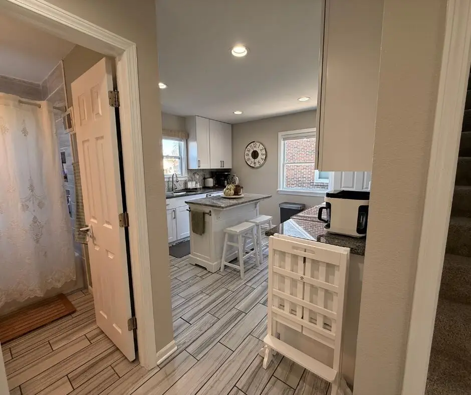 424 E Waterford AVENUE, Milwaukee, WI 53207 - Image #1