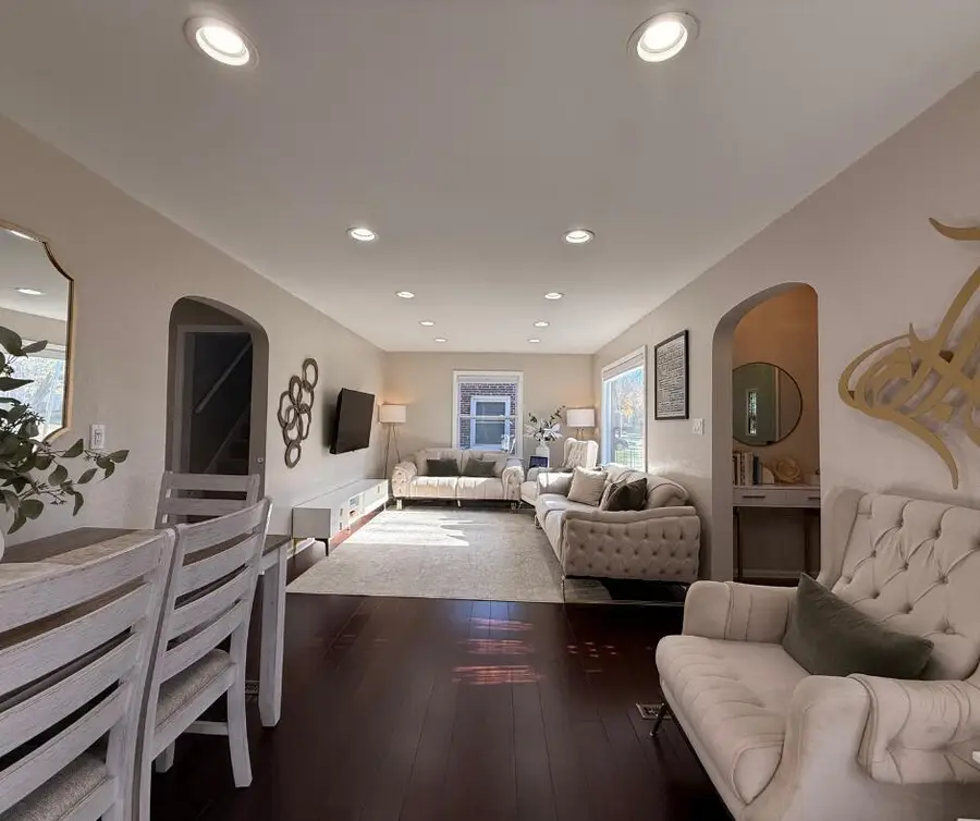 424 E Waterford AVENUE, Milwaukee, WI 53207 - Image #3